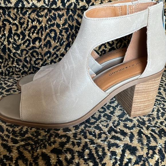 Lucky Brand tan open toe bootie size 9 - Picture 3 of 8